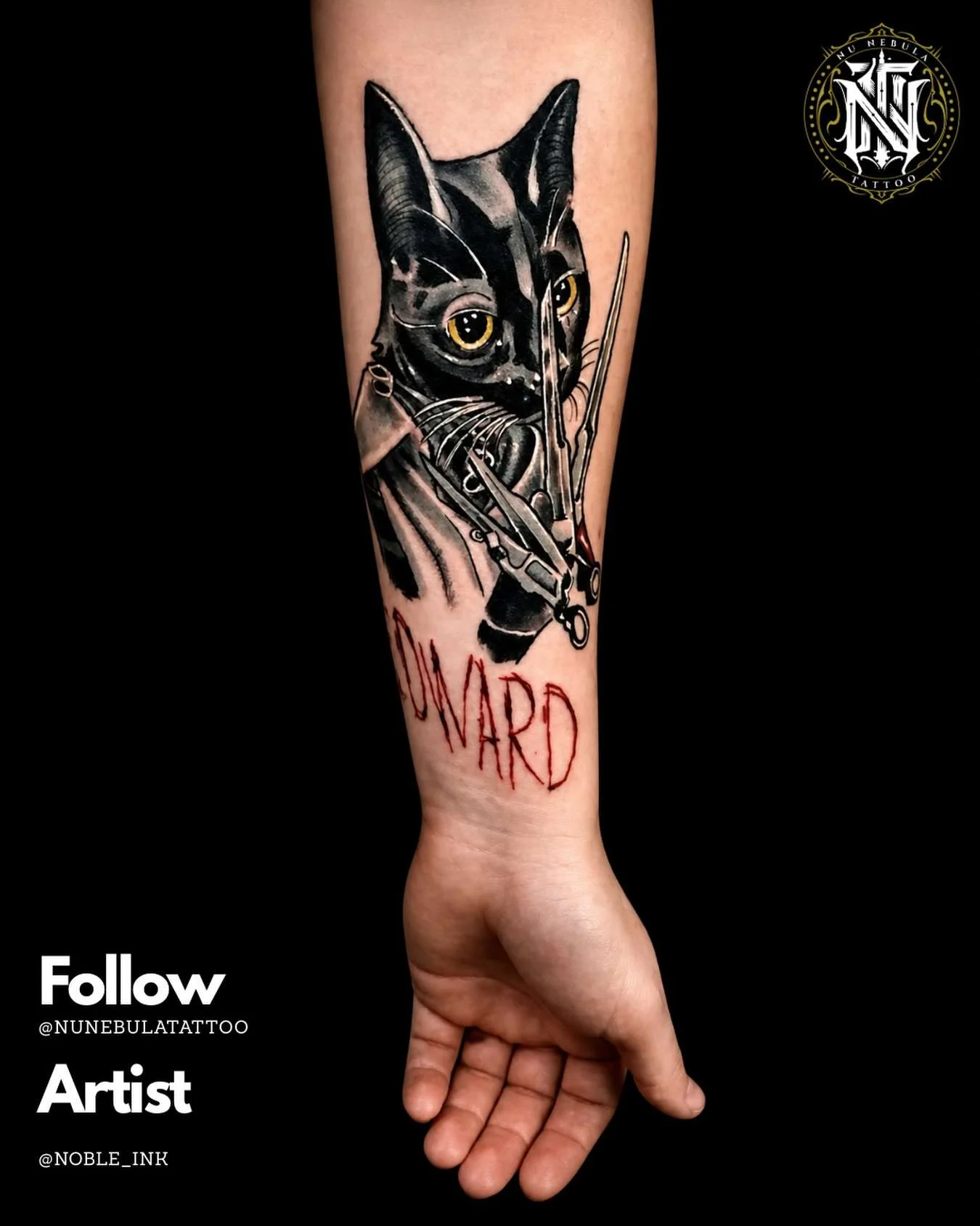 Wolf forearm tattoo in black and grey, tattooed by Aaron Noble